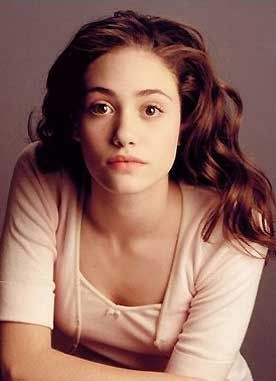 http://www.artline.ro/files/gItems/image/5/emmyrossum03.jpg