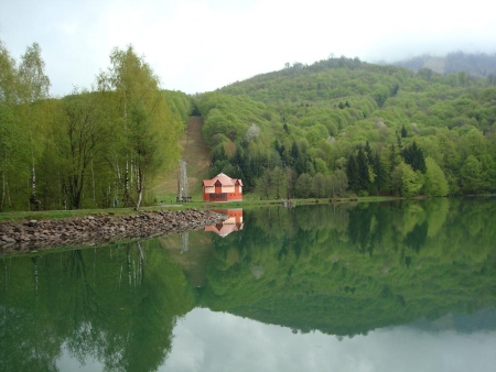 casa de la lac / Raducanu Raluca