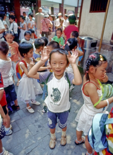 Copii zambitori din China  / Harel Yoel