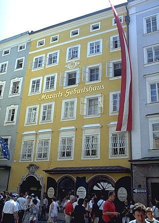 Mozart                                                                                                                                                                                                                                                         