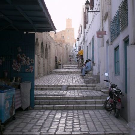 Strada din Medina (orasul vechi, targ) in Sousse