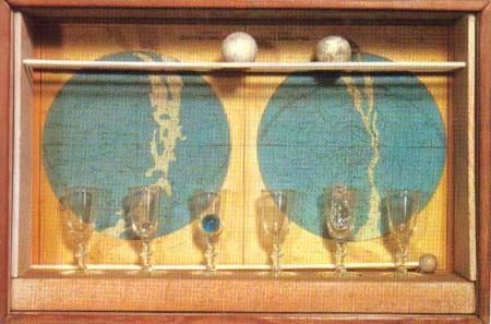 Joseph Cornell|link_style: