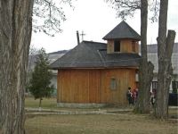 Biserica veche din lemn Sf Nicolae din Parincea