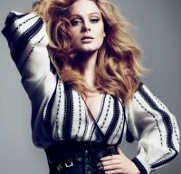 FOTO Adele imbracata in ie romaneasca intr un pictorial pentru Vogue
