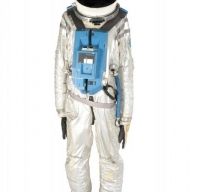 Costumul de astronaut folosit in filmul 2001 Odiseea spatiala s a vandut cu 370 000 dolari
