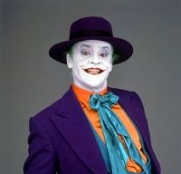 Costumul de Joker purtat de Jack Nicholson s a vandut cu 125 000 de dolari