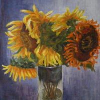 Vase of sunflowers