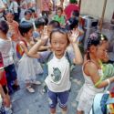 Copii zambitori din China