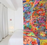 Galerie FOTO Camere speciale de hotel pentru impatimitii desenelor graffiti