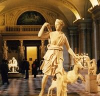 O vizita la Louvre Anecdote