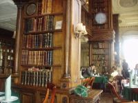 Un artist rus si restaurantele sale vizitate de staruri si presedinti