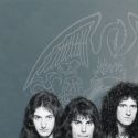 Biografia oficiala a trupei Queen va fi reeditata intr o editie revazuta si adaugita
