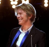 Arhiva David Bowie a fost donata catre Victoria and Albert Museum din Londra