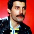 Pieptenele pentru mustata care i-a apartinut lui Freddie Mercury s-a vandut cu peste 150 000 de lire