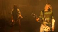 Chitara lui Kurt Cobain din videoclipul piesei “Smells Like Teen Spirit” va fi vanduta la licitatie