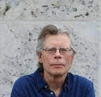 Stephen King va lansa in 2024 un nou volum de povestiri You Like It Darker