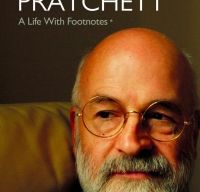 Biografia oficiala a regretatului Terry Pratchett va fi publicata in toamna acestui an