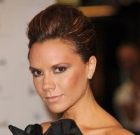 Creatiile Victoriei Beckham purtate cu succes la Hollywood